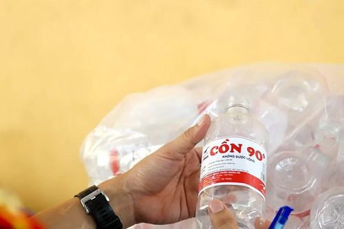 Khởi tố tổng giám đốc công ty vật tư y tế và 3 nhân viên sản xuất, buôn bán hàng giả