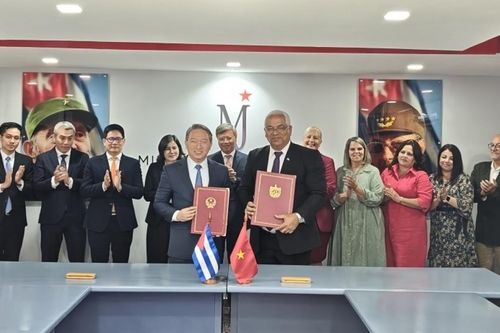 Việt Nam và Cuba ký kết dự án hỗ trợ pháp lý lịch sử, củng cố tình hữu nghị bền chặt