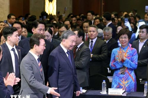 Hàn Quốc đồng hành với Việt Nam tạo nên 'kỳ tích sông Hồng'