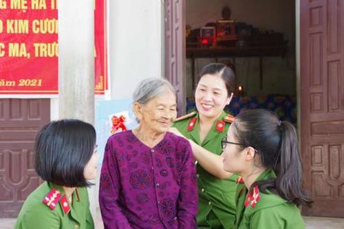 Hướng dẫn nhận chế độ trợ cấp khi thân nhân liệt sĩ qua đời