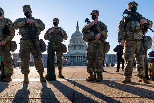 Vì sao Tổng thống Mỹ bất ngờ triển khai Vệ binh Quốc gia ở Washington?