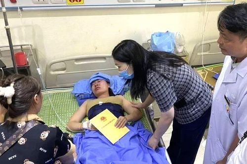 Thông tin mới về sức khỏe 11 nạn nhân trong vụ Phó bí thư xã ở Lào Cai uống rượu, lái xe đâm vào đám đông