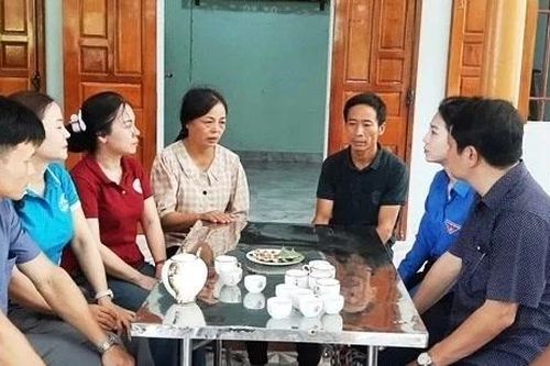 Thăm hỏi gia đình 3 cháu bé tử vong ở Thanh Hóa