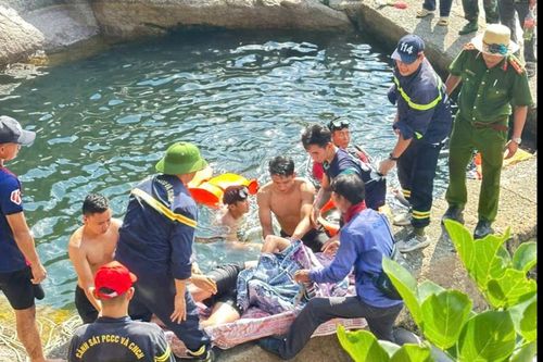 Thiếu niên chết đuối dưới suối sâu trong lúc đi dã ngoại với gia đình