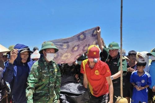 Tìm thấy thi thể ngư dân sau hai ngày mất tích trên biển Quảng Trị