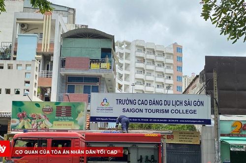 Cháy nhà dân lúc giữa trưa ở TP.HCM