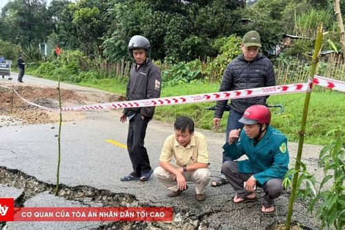 Đề xuất kinh phí sửa chữa đường bị sụt lún do mưa bão
