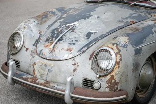 Xe sang Porsche rỉ sét vẫn được chào bán giá gần 13 tỷ đồng