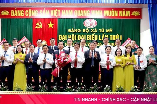 Phó Bí thư Thường trực Tỉnh ủy dự Đại hội Đảng bộ xã Tứ Mỹ