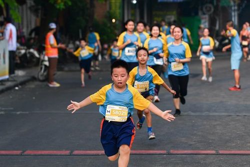 Vietnam Airlines chính thức mở bán vé giải chạy 'Run For Love 2025'