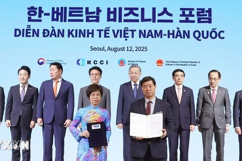 TTXVN trao đổi Thỏa thuận hợp tác nghiệp vụ với hãng thông tấn Yonhap