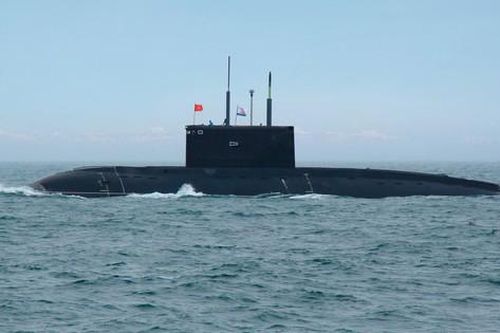Tàu ngầm kilo, tàu mặt nước và Không quân Hải quân luyện tập diễu binh trên biển dịp Quốc khánh 2/9