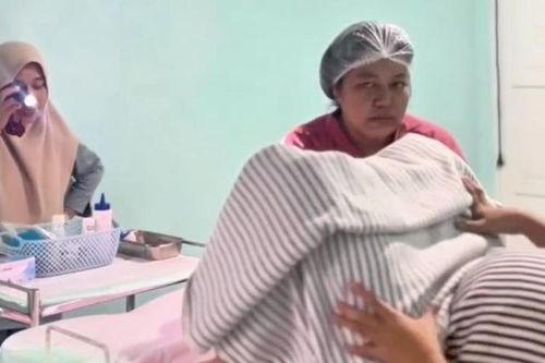 Con dâu sinh con quá lâu, mẹ chồng có thái độ bất ngờ