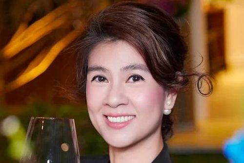 'Bà hoàng' sống trong nhung lụa Kim Thư ra sao sau 13 năm ly hôn?