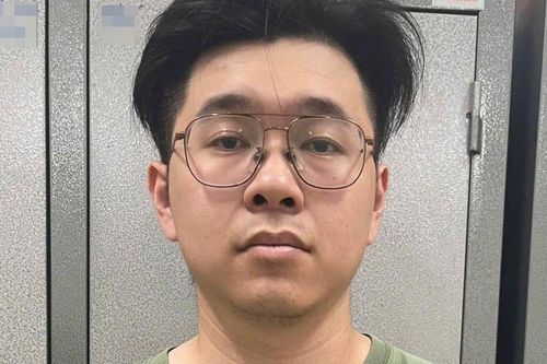 Người đàn ông xăm trổ đánh cô gái ở Hà Nội đăng thông tin làm việc tại VTV: Nhà đài nói gì?
