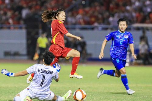 Huỳnh Như chơi quá hay trước Thái Lan