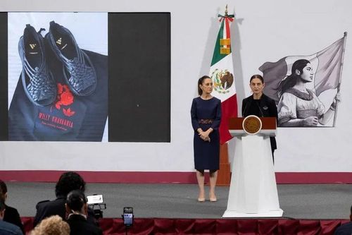 Adidas xin lỗi vì thiết kế dép bị cáo buộc chiếm đoạt văn hóa Mexico