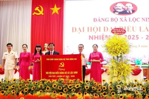 CHÀO MỪNG ĐẠI HỘI ĐẢNG BỘ CÁC CẤP, ĐẠI HỘI ĐẢNG BỘ TỈNH NHIỆM KỲ 2025-2030 VÀ ĐẠI HỘI LẦN THỨ XIV CỦA ĐẢNG Phát triển xã Lộc Ninh trở thành trung tâm đô thị vùng biên