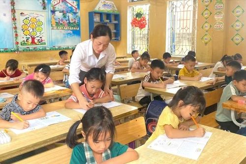Trường TH&THCS Đông Cuông triển khai dạy tiếng Việt cho trẻ em người dân tộc thiểu số trước khi vào lớp 1