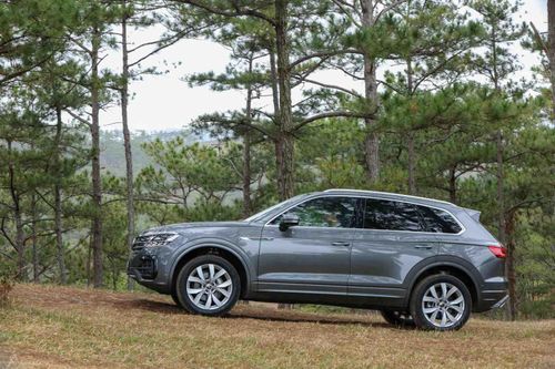 VW Touareg ra mắt 2 bản mới tại Việt Nam, giá hơn 3 tỷ đồng
