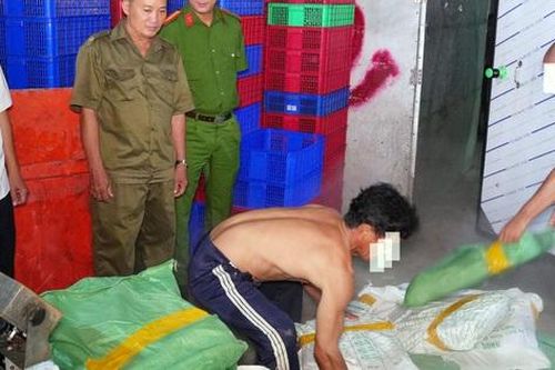 Đồng Tháp kiểm tra 2 hộ kinh doanh phát hiện hơn 5 tấn thịt, mỡ không nguồn gốc