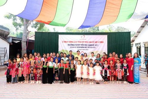 Quỹ Thiện Tâm đón nhận tặng Huân chương Lao động hạng Nhất