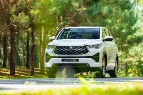 Những mẫu ô tô hybrid bán nhiều nhất tháng 7