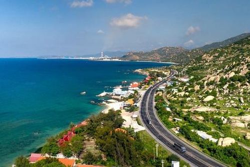 Thủ tướng yêu cầu thi công 3 ca 4 kíp, xuyên ngày nghỉ, ngày lễ sớm hoàn thành các dự án đường bộ ven biển