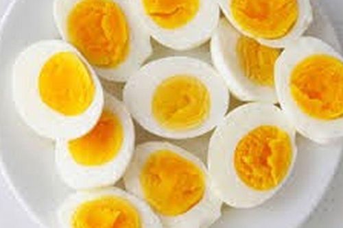Ba nhóm người tuyệt đối không nên ăn trứng gà dù bổ dưỡng đến mấy