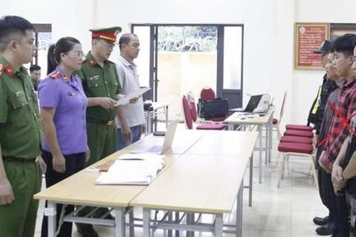 Khởi tố 42 đối tượng liên quan vụ khai thác vàng trái phép