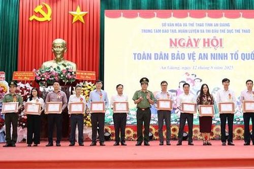 An Giang: 6 mô hình phong trào TDBVANTQ được chọn làm điển hình trên toàn quốc