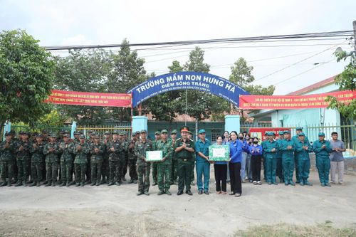 Những 'bông hoa' dân vận của Bộ đội Cụ Hồ nở rộ trên miền biên giới Tây Ninh