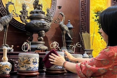 Đây là lý do mỗi gia đình nên có bộ bao sái - tẩy uế bàn thờ trong nhà
