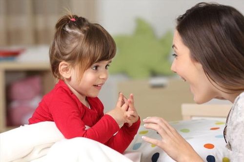 4 câu hỏi 'nghe ngớ ngẩn' nhưng chỉ trẻ thông minh mới hay hỏi: Cha mẹ đừng vội gạt đi