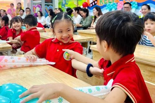Học sinh, sinh viên cả nước đồng loạt khai giảng năm học mới vào sáng 5/9