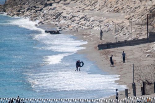 Căng thẳng tuyến đường di cư từ Maroc đến Ceuta