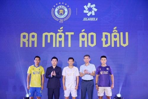 Hà Nội FC xuất quân mùa giải 2025/26 và khai trương cửa hàng chính thức