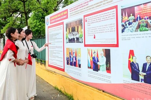 Thủ đô Hà Nội rực rỡ đón ngày lễ lớn của dân tộc