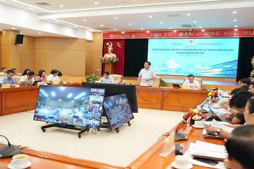Đẩy mạnh xây dựng thể chế và nguồn lực phát triển đô thị thông minh