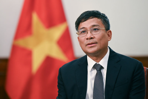 Bảo vệ biên cương bằng cả 'lý' lẫn 'tình'