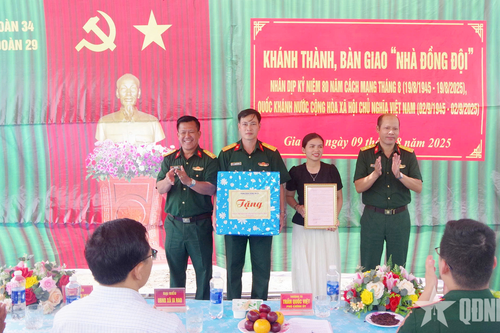 Trung đoàn Thông tin 29 (Quân đoàn 34): Khánh thành, bàn giao 5 căn nhà đồng đội