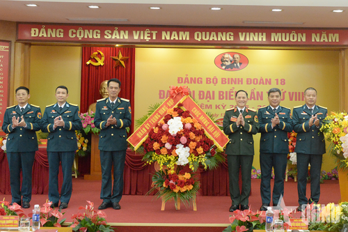Thượng tướng Phạm Trường Sơn dự, chỉ đạo Đại hội Đại biểu Đảng bộ Binh đoàn 18 lần thứ VIII