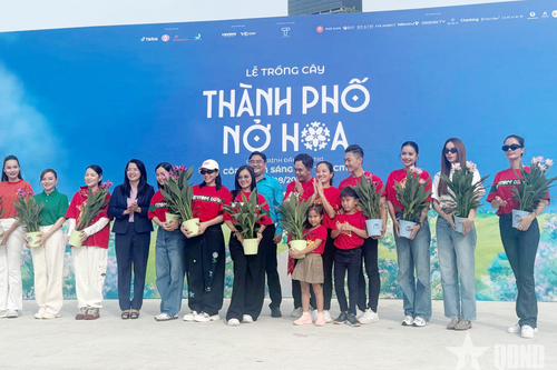 TP Hồ Chí Minh: Trồng cây dự án 'Thành phố nở hoa'