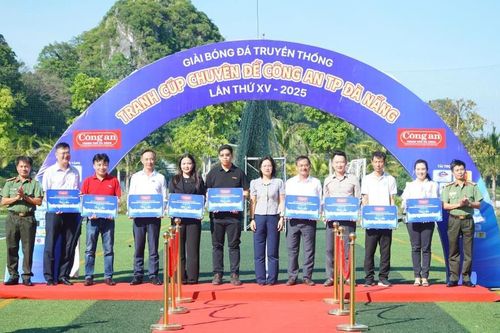 Khai mạc Giải bóng đá truyền thống tranh Cúp Chuyên đề Công an Đà Nẵng lần thứ XV - năm 2025