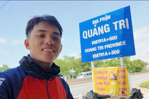 'Hành trình biết ơn' của chàng trai TP. HCM đạp xe xuyên Việt để vượt ra vùng an toàn