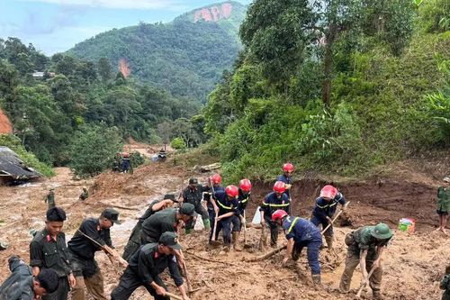 An toàn giao thông mùa mưa bão: Để hạ tầng giao thông 'trụ' được với thiên tai