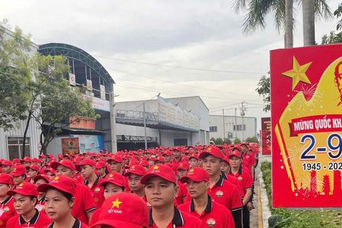 Hơn 1.300 lao động được xem phim tư liệu nhân kỷ niệm Quốc khánh 2-9