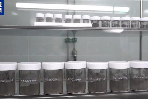 Mẫu vật đất Mặt Trăng hé lộ bí mật hàng tỷ năm tuổi
