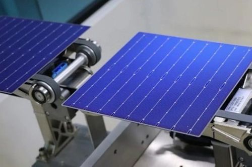 Nhóm nghiên cứu trường đại học chế tạo pin năng lượng mặt trời hiệu suất cao