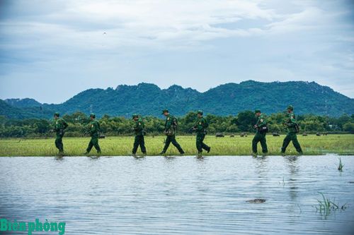 'Lá chắn thép' giữ gìn bình yên cho phên giậu phía Tây Nam Tổ quốc